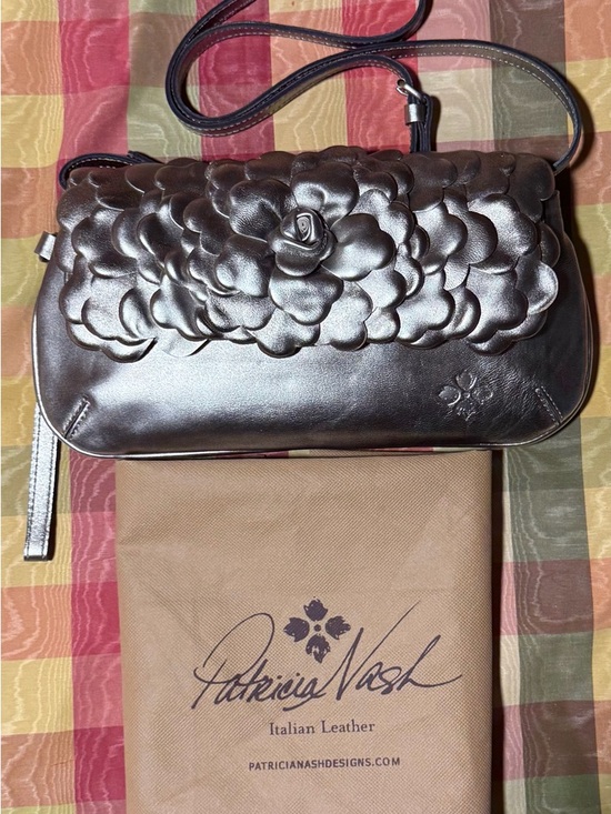 Patricia Nash Handbags - Patricia Nash Metallic Floral Leather Clutch Crossbody
